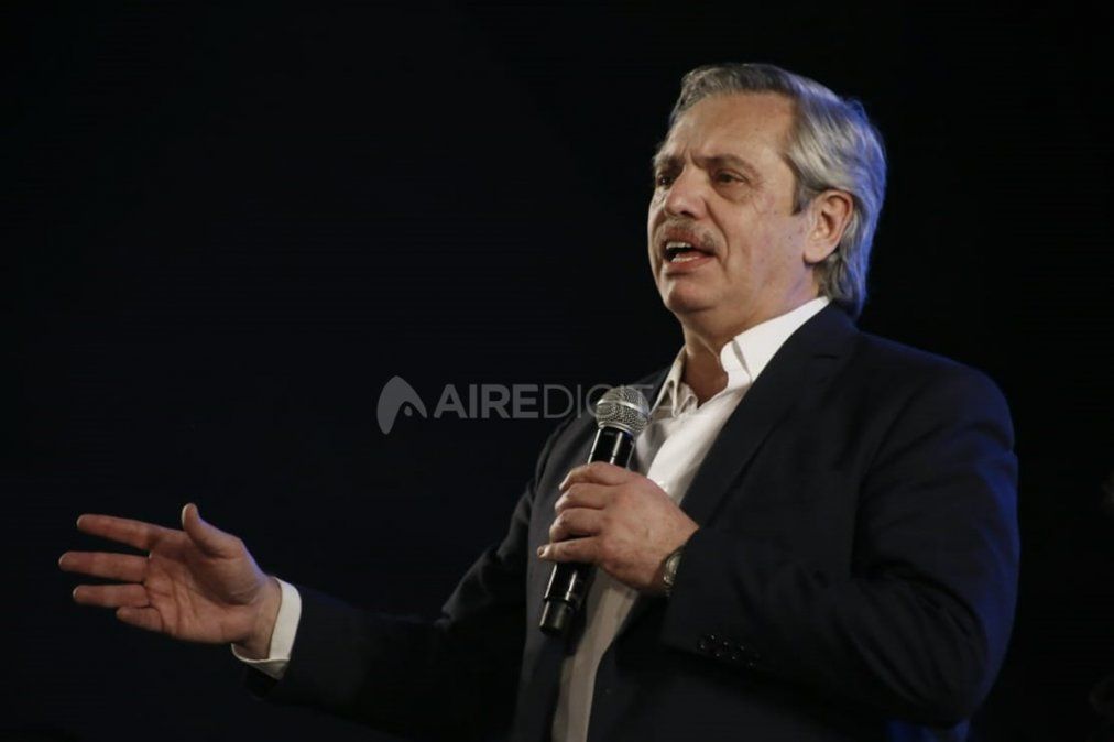 Fernández y el delicado equilibrio en la balanza de poder con Cristina, Massa y los gobernadores