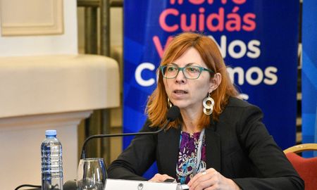 “Creo en el equilibrio fiscal y creo que tenemos que avanzar en ese sentido”, dijo Batakis en sus primeras declaraciones públicas “Creo en el equilibrio fiscal y creo que tenemos que avanzar en ese sentido”, dijo Batakis en sus primeras declaraciones públicas