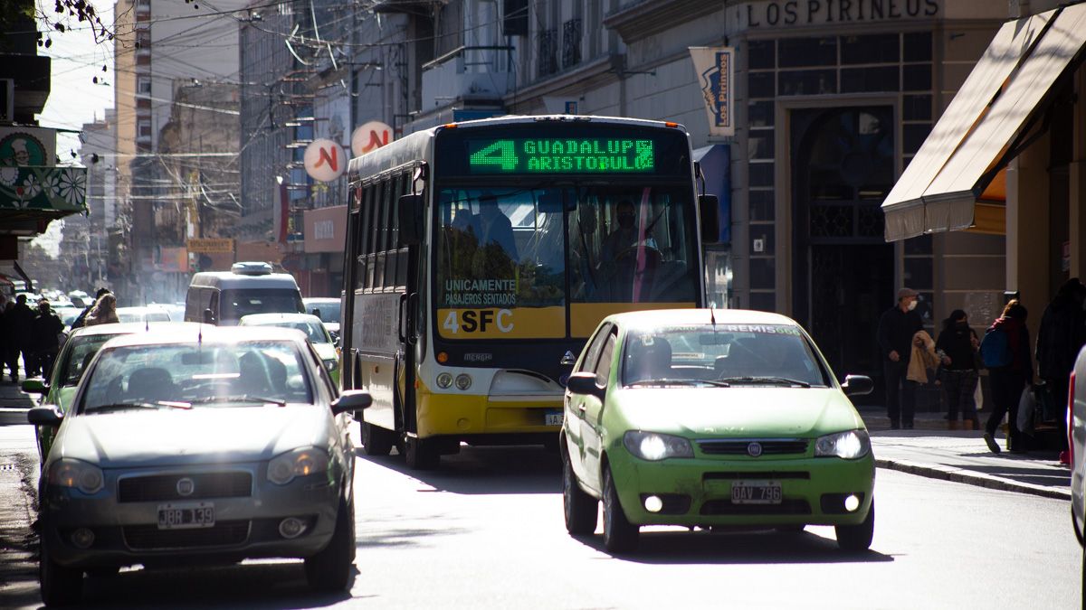 Las empresas de colectivos de la ciudad de Santa Fe presentaron ante el municipio un estudio de costos del servicio de acompañado de un pedido de incremento del boleto.