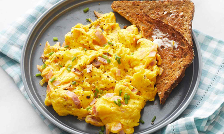 Cómo hacer revuelto de huevos y panceta: la deliciosa receta de Cocineros Argentinos Cómo hacer revuelto de huevos y panceta: la deliciosa receta de Cocineros Argentinos
