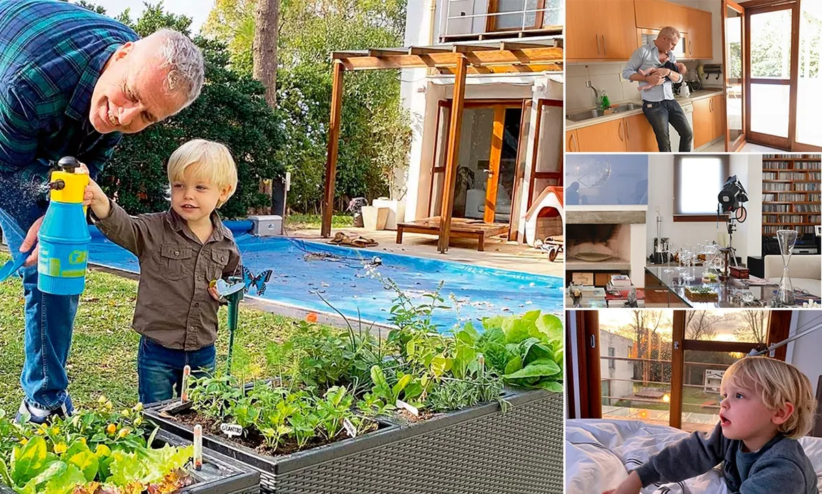 La casa de Marley es de dos pisos y tiene amplios ventanales con vista al jardín.