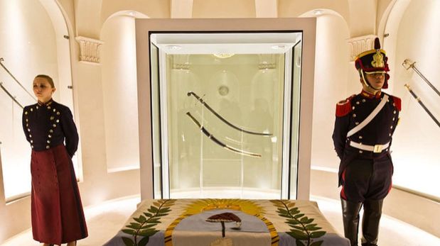 El sable corvo de San Martín será trasladado del Museo Histórico Nacional al Regimineto de Granaderos a Caballo.