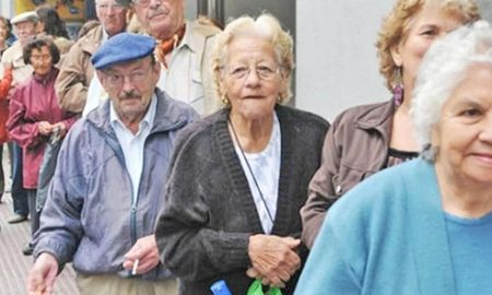 La ANSES confirmó las fechas de pago y anunció aumentos y bonos para jubilados y pensionados en mayo. La ANSES confirmó las fechas de pago y anunció aumentos y bonos para jubilados y pensionados en mayo.