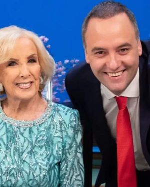 La conductora televisiva abrió un espacio de debate político donde los comensales analizaron las últimas medidas del Poder Ejecutivo. La conductora televisiva abrió un espacio de debate político donde los comensales analizaron las últimas medidas del Poder Ejecutivo.