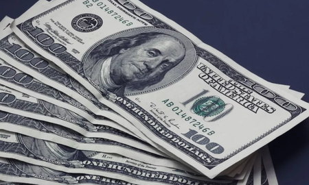 El dólar blue retrocede tras tocar un nuevo máximo histórico El dólar blue retrocede tras tocar un nuevo máximo histórico