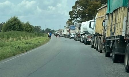 El siniestro ocurrió este jueves por la mañana en el kilómetro 65 de la Ruta Provincial 86, en la provincia de Buenos Aires. El siniestro ocurrió este jueves por la mañana en el kilómetro 65 de la Ruta Provincial 86, en la provincia de Buenos Aires.