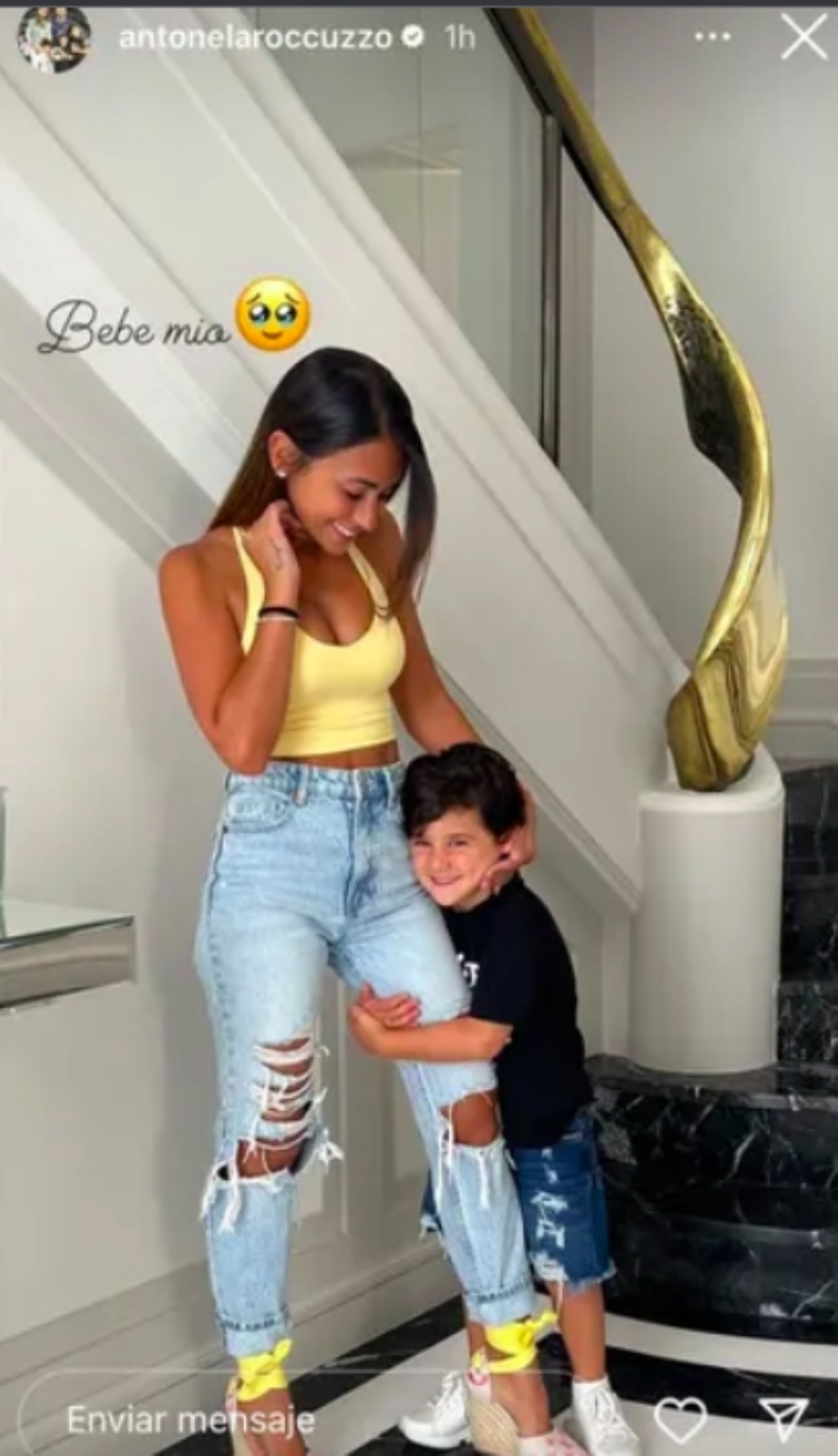Antonella Roccuzzo compartió una foto desde su casa, pero un lujoso detalle sorprendió a todos.