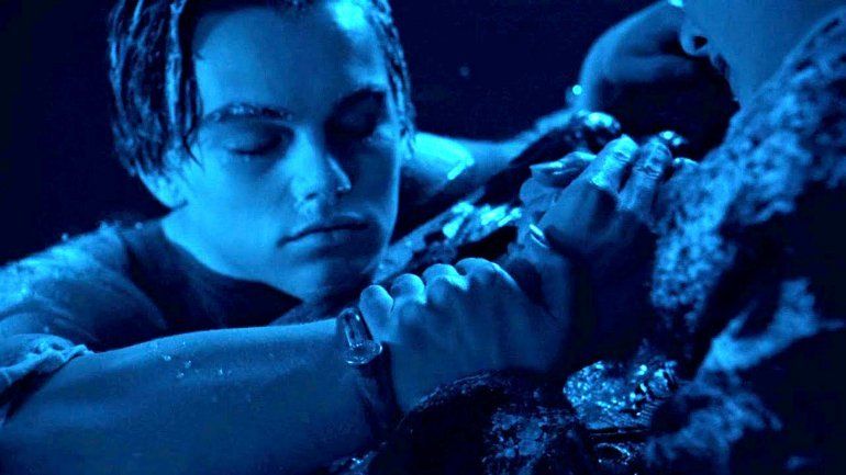 Escalofriante: la dramática muerte de Jack en Titanic.