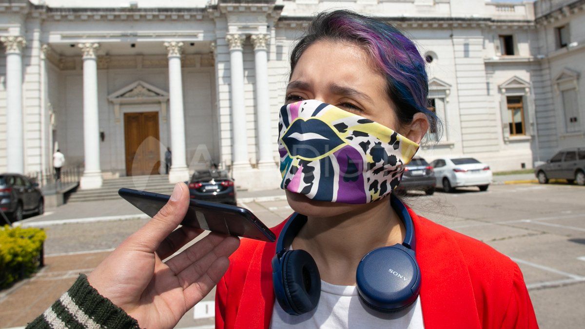 En diálogo con Aire Digital, la diputada provincial del Bloque Igualdad, Agustina Donnet advirtió que “el proyecto está sufriendo una parálisis en el Senado” y explicó que algunos sectores políticos dentro de la cámara alta pretenden discutir el punto neurálgico del proyecto: el autocultivo.