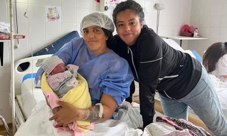 María junto a su hija mayor Milagros y a la beba Mía Venecia. María junto a su hija mayor Milagros y a la beba Mía Venecia.