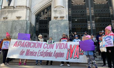 Mónica Aquino cumpliría 30 años y sus familiares marcharon a tribunales Mónica Aquino cumpliría 30 años y sus familiares marcharon a tribunales