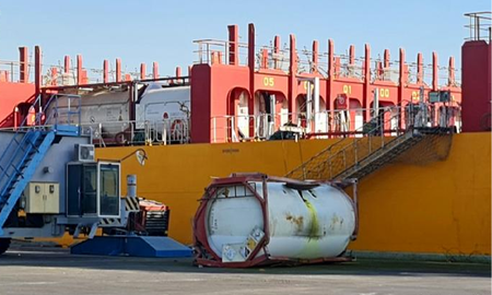 Jordania: 13 muertos y cientos de heridos tras una fuerte explosión de una fuga de gas tóxico Jordania: 13 muertos y cientos de heridos tras una fuerte explosión de una fuga de gas tóxico