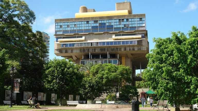 La Biblioteca Nacional se quedará con los libros de Lázaro Báez
