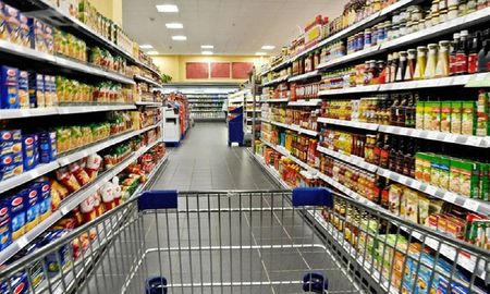 En los últimos 12 meses se necesitó un 108% más deingresos para no ser pobre. En los últimos 12 meses se necesitó un 108% más deingresos para no ser pobre.