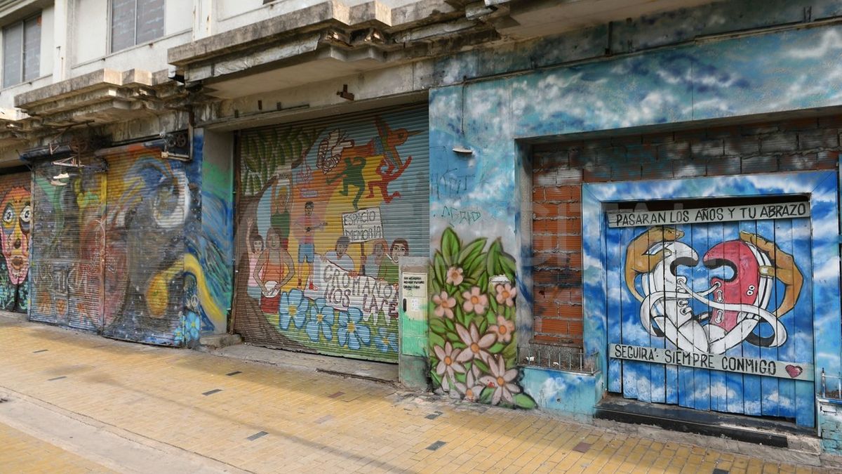 Aspecto actual del inmueble donde funcionaba República Cromañón. Una ley dispuso la creación de un "espacio de memoria" en el lugar. Aspecto actual del inmueble donde funcionaba República Cromañón. Una ley dispuso la creación de un "espacio de memoria" en el lugar.