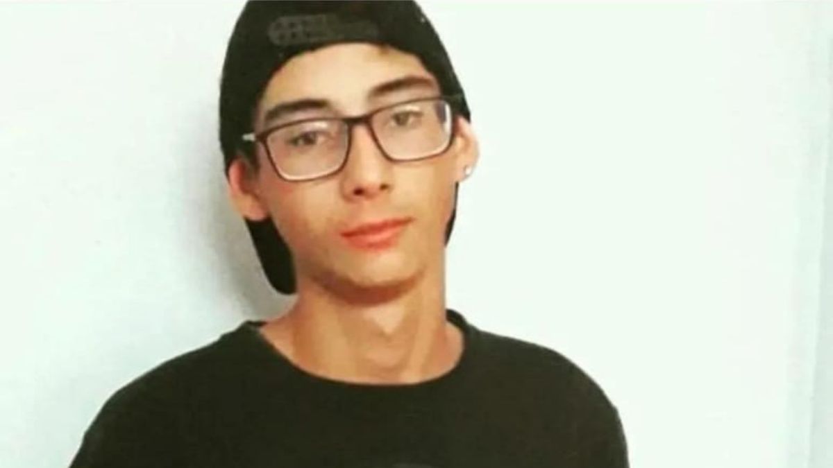 Marcos Imhoff, de 20 a&ntilde;os, fue hallado inconsciente el s&aacute;bado por la ma&ntilde;ana cerca de un galp&oacute;n de la localidad.