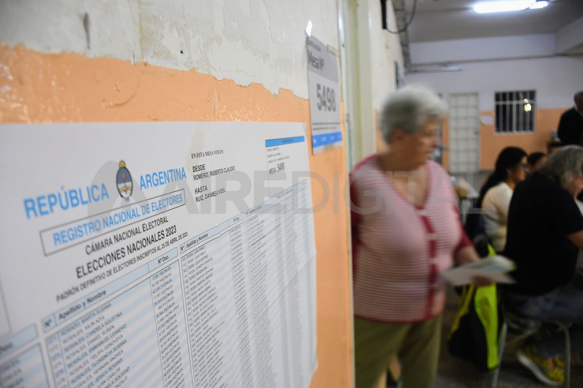Además, se modificará la Ley Orgánica de partidos políticos con el objetivo de mejorar su representatividad y evitar los famosos sellos de goma. Además, se modificará la Ley Orgánica de partidos políticos con el objetivo de mejorar su representatividad y evitar los famosos sellos de goma.