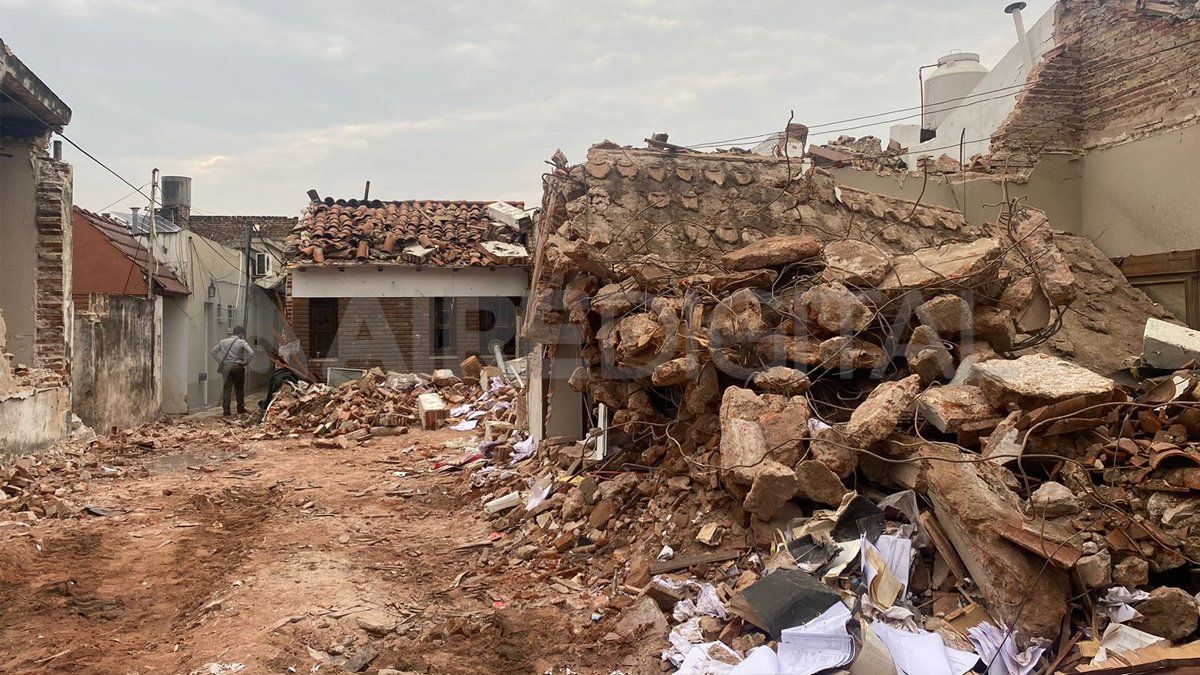 Unaimpactante explosión que derivó en un voraz incendio se produjo este martes &nbsp;en una vivienda ubicada en 1° de Mayo al 3600.