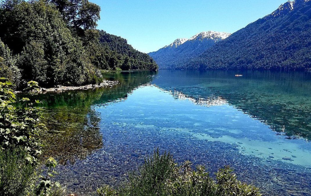 Villa La Angostura es uno de los rincones de la Patagonia más conocidos por todos los argentinos y es donde miles de turistas deciden pasar sus vacaciones. Villa La Angostura es uno de los rincones de la Patagonia más conocidos por todos los argentinos y es donde miles de turistas deciden pasar sus vacaciones.