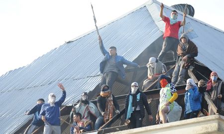 Imagen del motín en Devoto, Buenos Aires. Los presos reclaman salir ante la falta de medidas sanitarias por el coronavirus. Imagen del motín en Devoto, Buenos Aires. Los presos reclaman salir ante la falta de medidas sanitarias por el coronavirus.