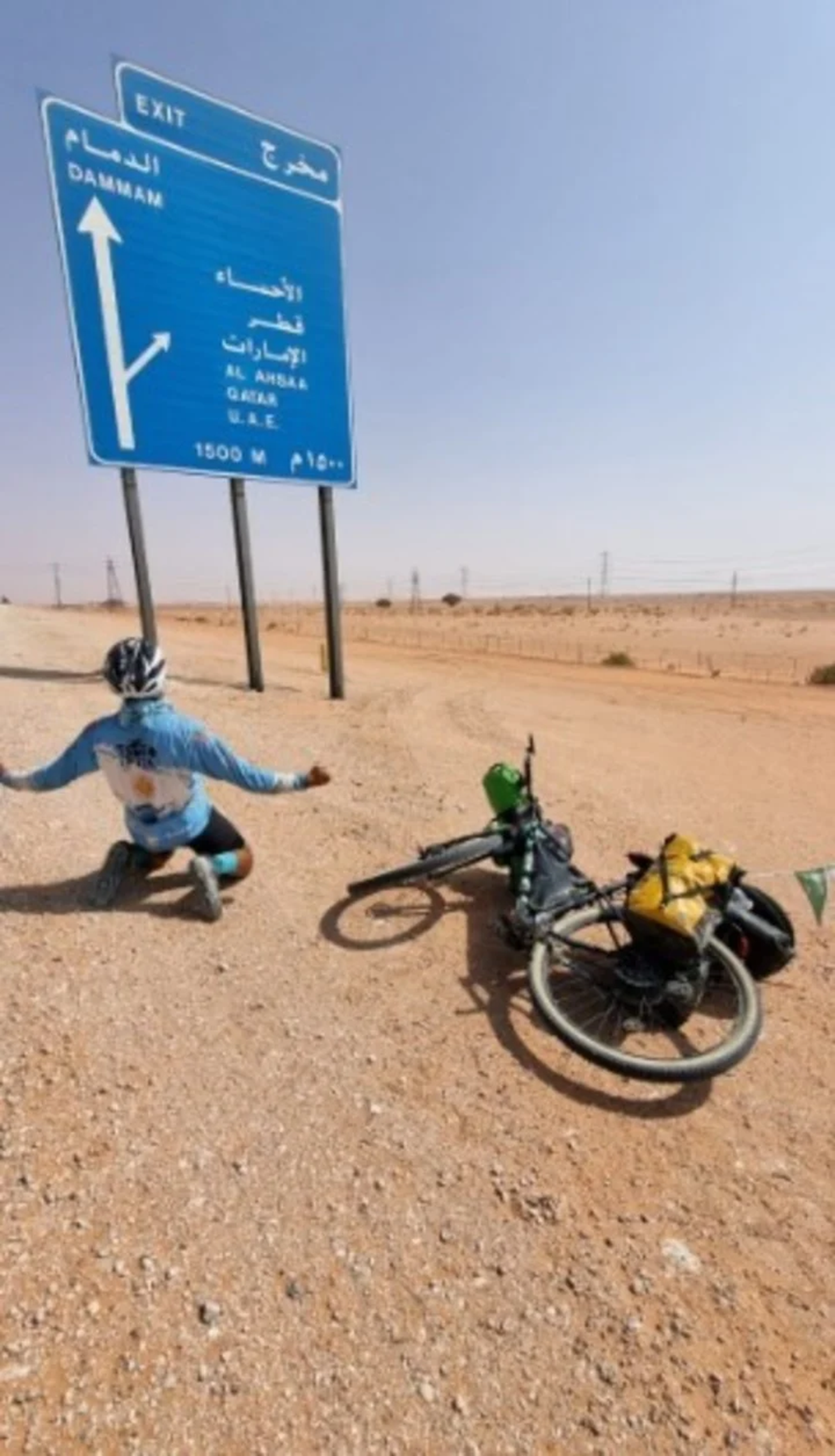 Sueño cumplido: el momento exacto en que 3 cordobeses llegan a Qatar en bicicleta tras pedalear 177 días