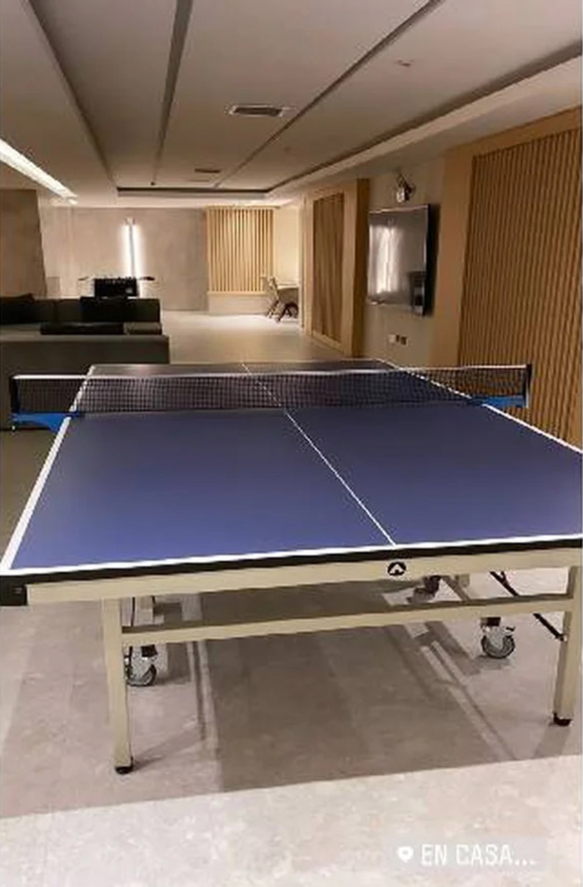 Wanda vive en el Chateau Libertador Residence.