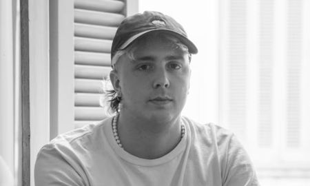 El realizador porteño Lucas Vignale lideraba la renovación estética de las pantallas locales mediante narrativas visuales disruptivas y producciones independientes. El realizador porteño Lucas Vignale lideraba la renovación estética de las pantallas locales mediante narrativas visuales disruptivas y producciones independientes.