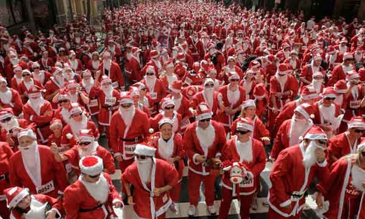 En 2007 se juntaron 12965 Santas para romper el récord de la reunión más grande de este emblemático personaje.