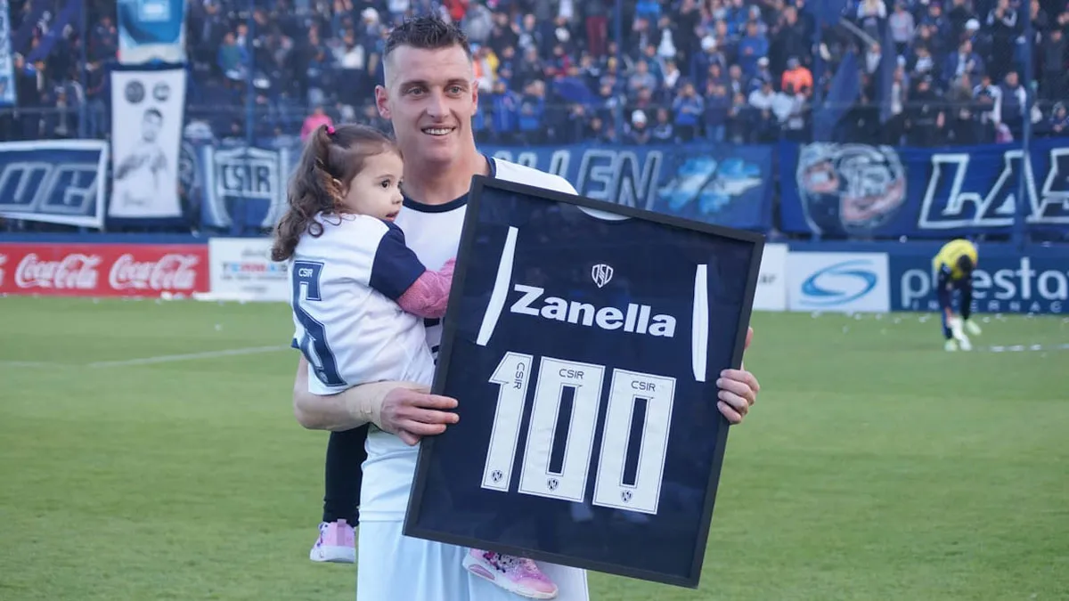 Mauro Maidana fue reconocido por los 100 partidos en Independiente Rivadavia. Mauro Maidana fue reconocido por los 100 partidos en Independiente Rivadavia.
