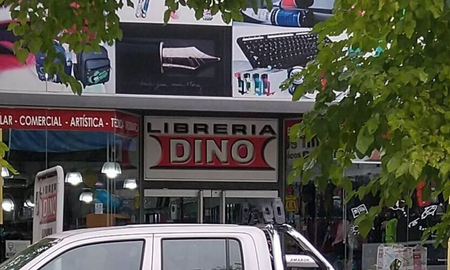 Entró a una librería a pedir un lápiz para ir al colegio y le regalaron una bolsa con útiles Entró a una librería a pedir un lápiz para ir al colegio y le regalaron una bolsa con útiles