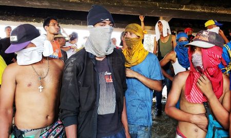 corridas, tiros y maxima tension en la frontera entre venezuela y colombia corridas, tiros y maxima tension en la frontera entre venezuela y colombia