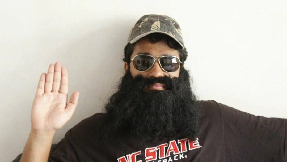 La historia del joven indio que demandó a sus padres por haberlo concebido