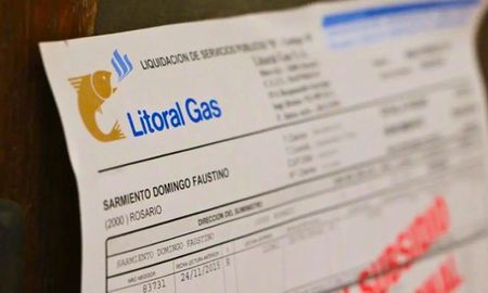 Con la reforma, la bonificación se aplicaría únicamente sobre el precio del gas en el Punto de Ingreso al Sistema de Transporte (PIST), dejando afuera otros componentes de la factura. Con la reforma, la bonificación se aplicaría únicamente sobre el precio del gas en el Punto de Ingreso al Sistema de Transporte (PIST), dejando afuera otros componentes de la factura.