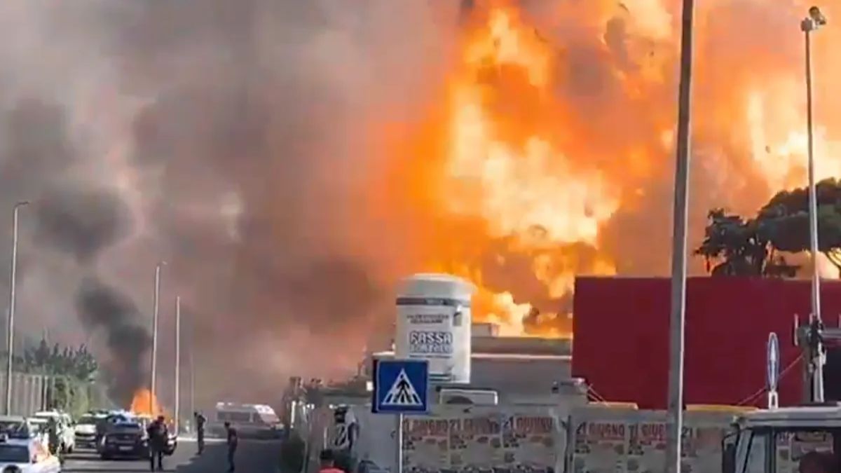 Impactante explosión en una estación de servicio en Roma.