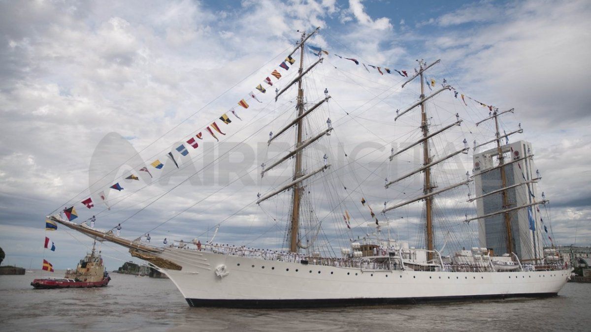 La Fragata “regresó a puerto después de 169 días de navegación