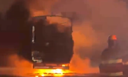 Choque e incendio entre dos transportes de carga en el puente Zárate-Brazo Largo: murió uno de los conductores Choque e incendio entre dos transportes de carga en el puente Zárate-Brazo Largo: murió uno de los conductores