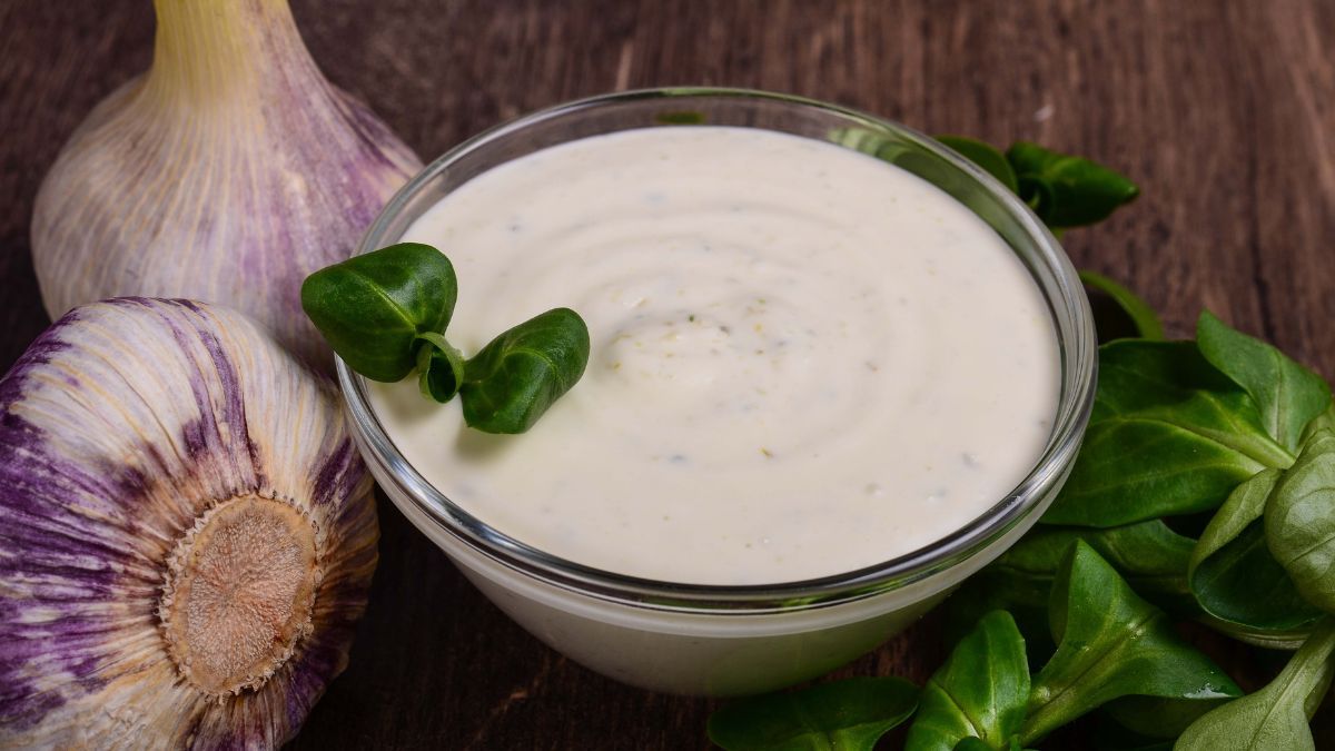 Aprendé a preparar salsa de ajo de forma correcta.