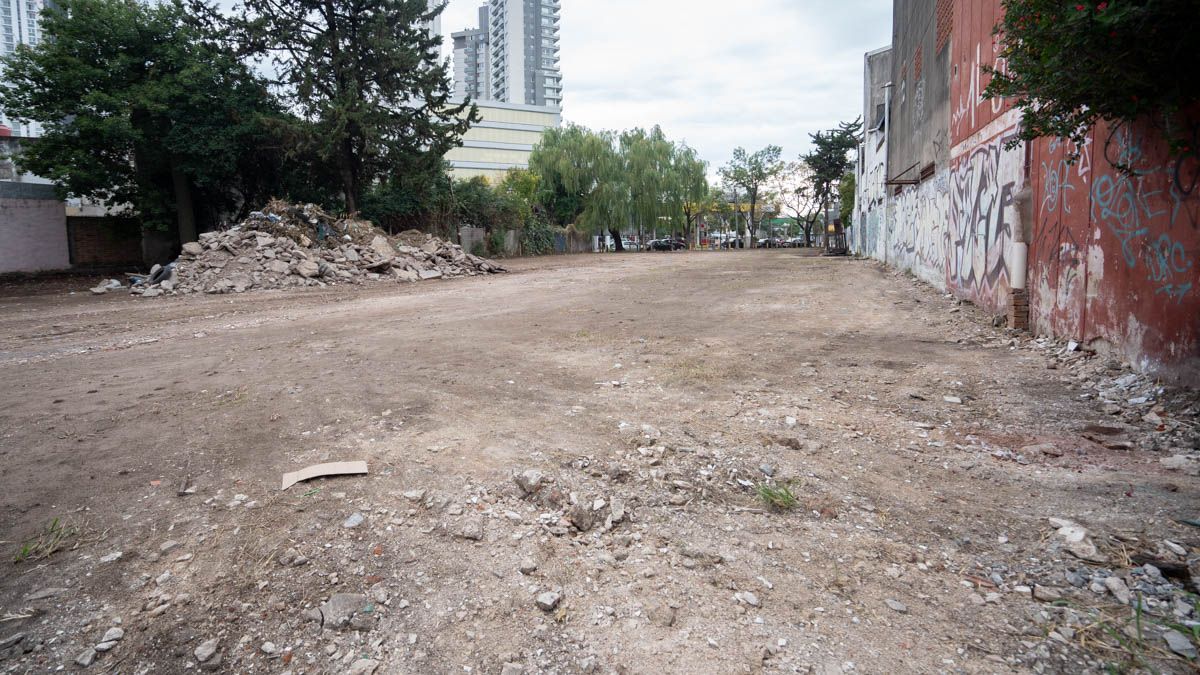 La Municipalidad de Santa Fe recupera un terreno clave a metros de Bulevar y de la UNL. La Municipalidad de Santa Fe recupera un terreno clave a metros de Bulevar y de la UNL.