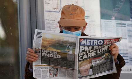 la ilusion optica que publico el periodico de finlandia para concientizar sobre la distancia social la ilusion optica que publico el periodico de finlandia para concientizar sobre la distancia social