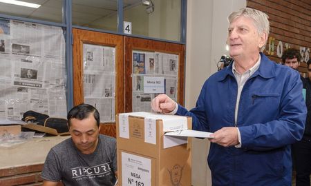 Sergio Ziliotto fue reelegido gobernador de La Pampa. Sergio Ziliotto fue reelegido gobernador de La Pampa.