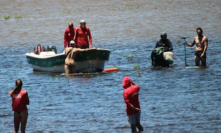 El rescate se produjo el domingo por la tarde en la Laguna Setúbal. El rescate se produjo el domingo por la tarde en la Laguna Setúbal.