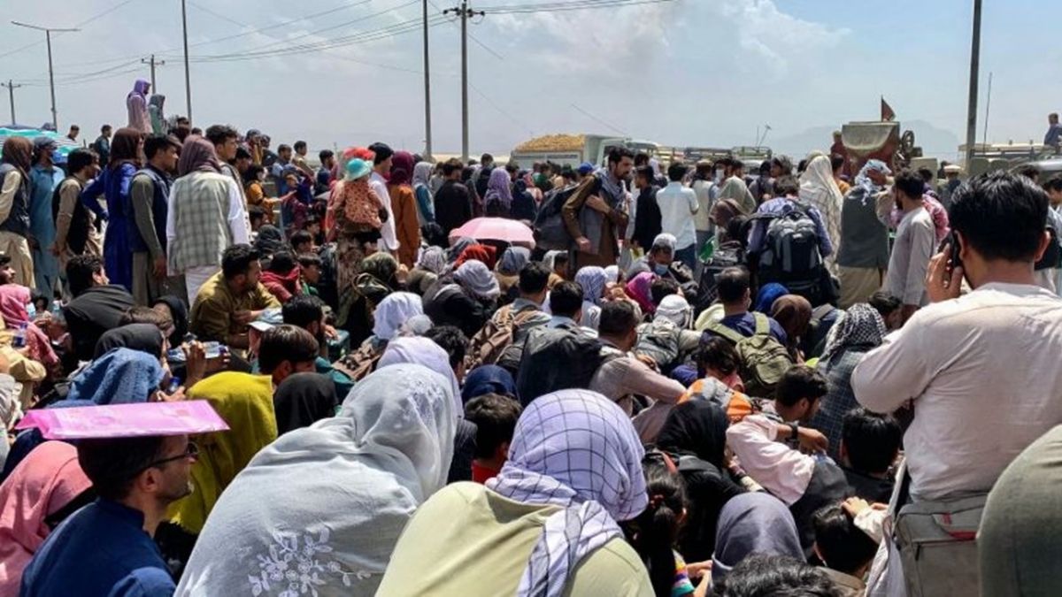 Acnur advierte que más de medio millón de refugiados podrían huir de Afganistán en lo que resta del año.