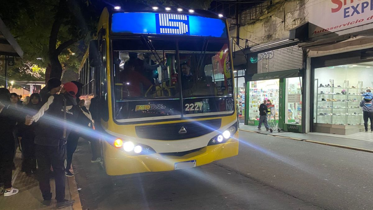 El hecho ocurrió en un colectivo de la línea 5 de la ciudad de Santa Fe.