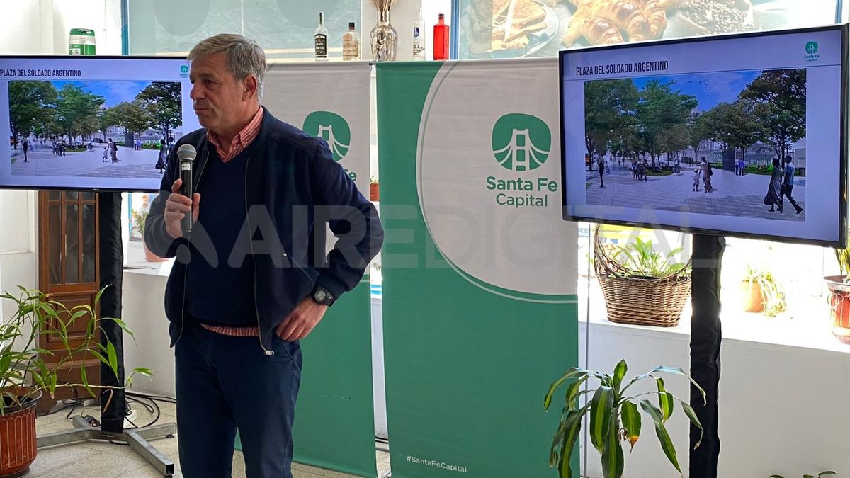 El intendente, Emilio Jatón, presentó la obra de remodelación de la Plaza del Soldado y aseguró que los trabajos comenzarán la semana que viene.