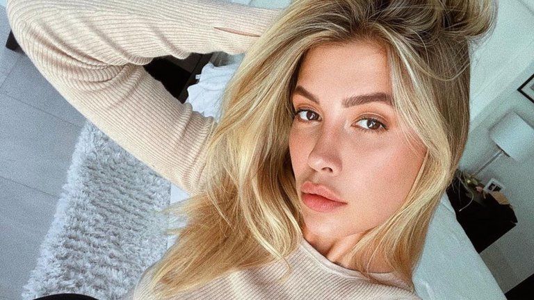 Michelle Salas: la hija que tardó en reconocer.