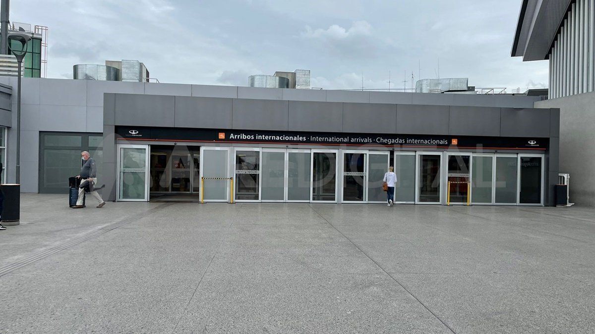 El fenómeno de las embarazadas rusas que llegan a Ezeiza viene siendo investigado por Migraciones desde el año pasado.