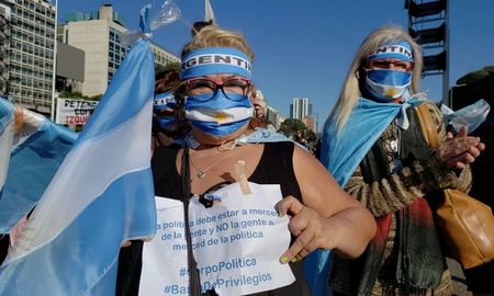 El sector más duro del PRO, con Patricia Bullrich a la cabeza, realizó una nueva convocatoria por redes sociales para marchar este domingo contra el gobierno. El sector más duro del PRO, con Patricia Bullrich a la cabeza, realizó una nueva convocatoria por redes sociales para marchar este domingo contra el gobierno.