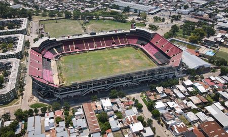 Gustavo Ingaramo, dirigente del Club Atlético Colón, anticipó que el estadio sabalero fue habilitado para recibir a 40.000 hinchas en el clásico santafesino del sábado por la Copa de la Liga. Gustavo Ingaramo, dirigente del Club Atlético Colón, anticipó que el estadio sabalero fue habilitado para recibir a 40.000 hinchas en el clásico santafesino del sábado por la Copa de la Liga.