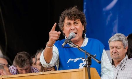 un sindicalista pidio que el gobierno nacional fije un salario minimo en dolares un sindicalista pidio que el gobierno nacional fije un salario minimo en dolares
