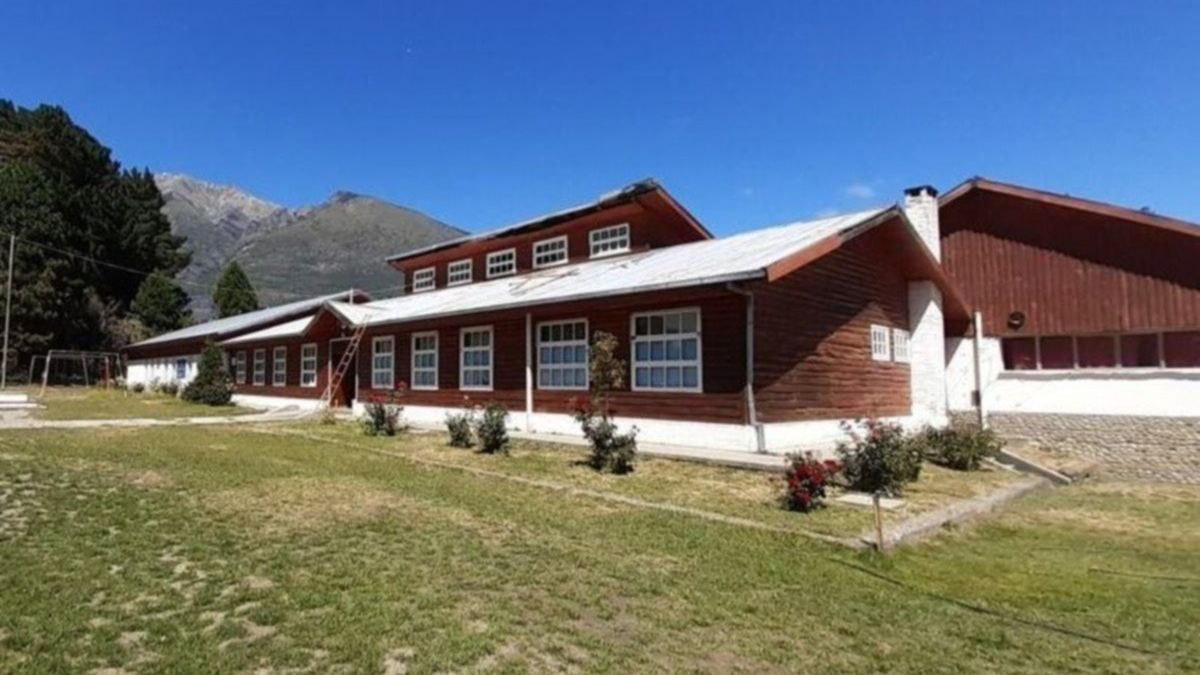 Más de 40 personas fueron intoxicados por monóxido de carbono en una escuela de Chubut.